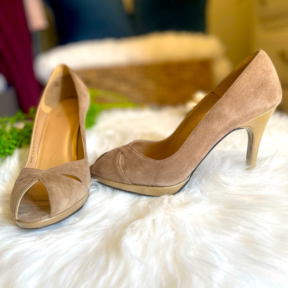 Stuart Weitzman Suede crisscross peep toe heel
